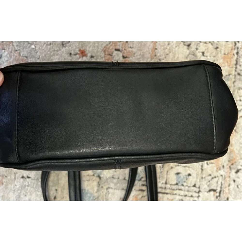 Giani Bernini Black Leather Shoulder Bag Purse Tote Classic Minimalist Studs EUC